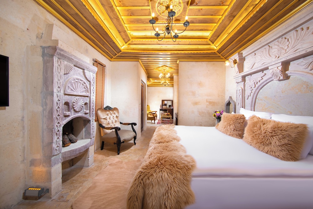Pegasos Cave Suite 20/50