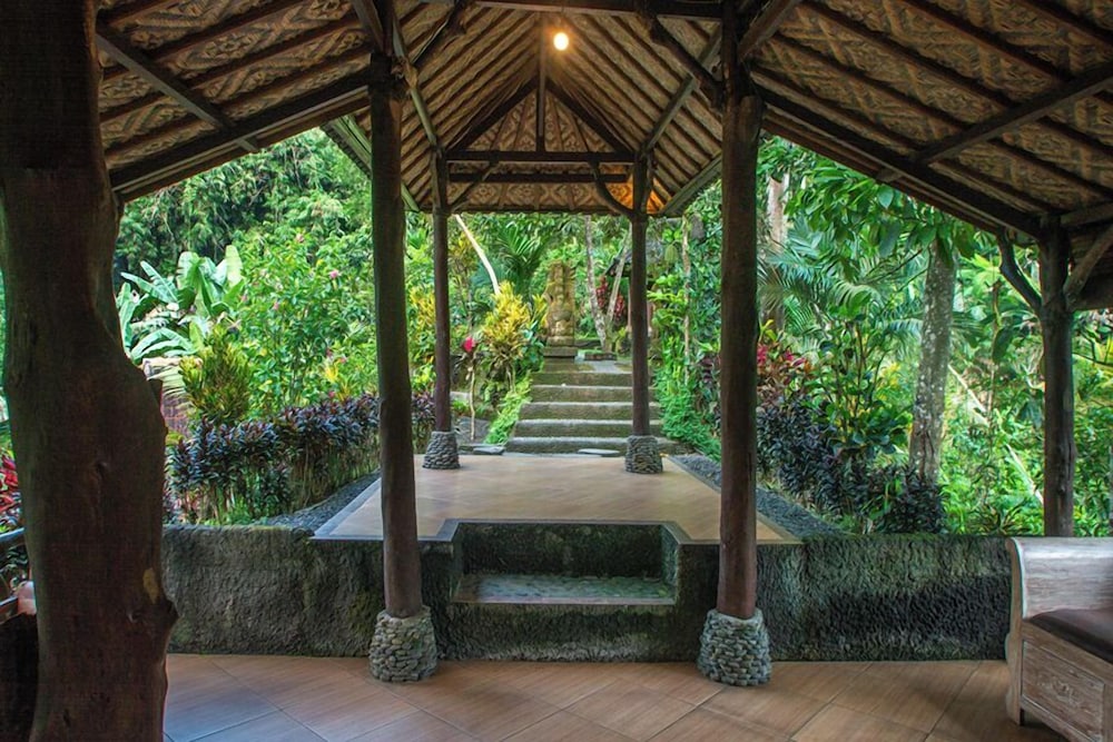 Bali Jungle Huts 35/50