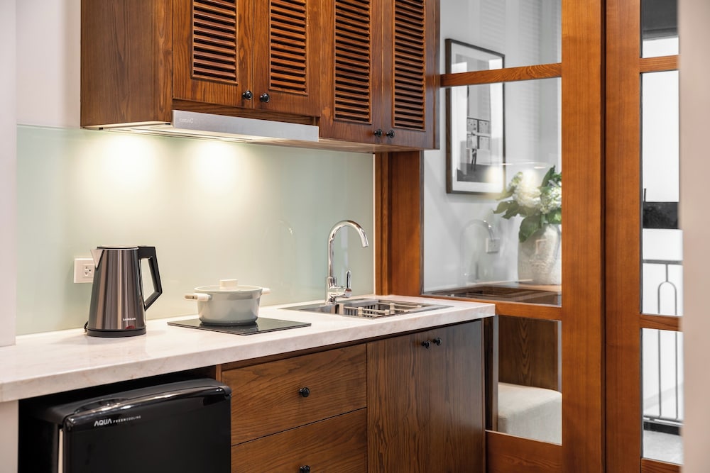 Le Parfum Apartment & Hotel 50/50