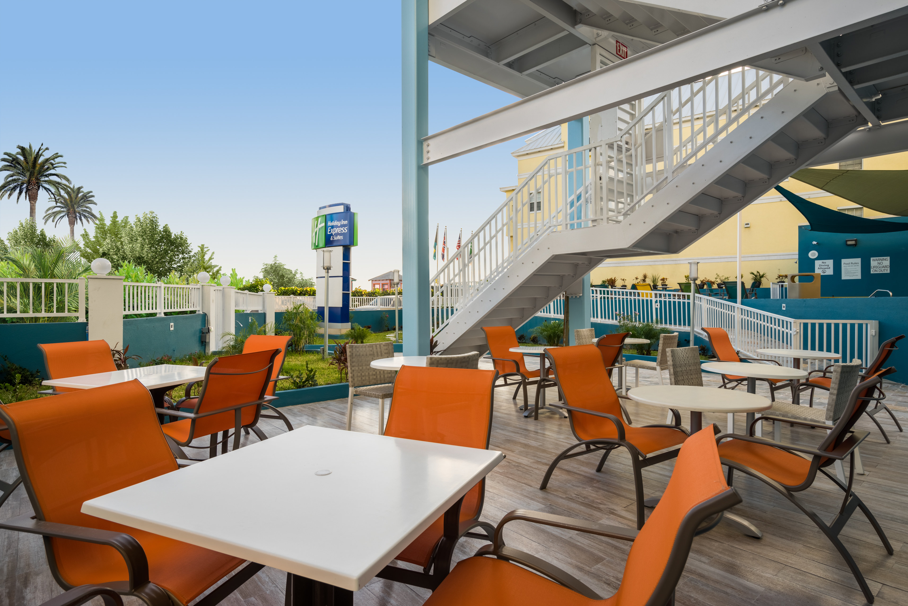 Holiday Inn Express And Suites Nassau 8/19