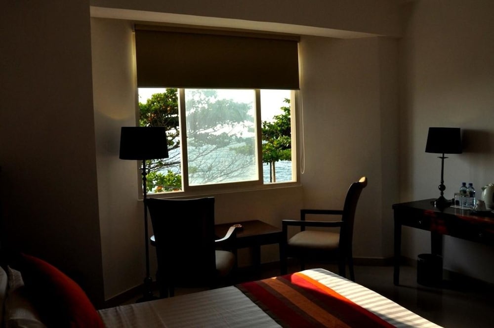 Sai Sea City Hotel 12/15