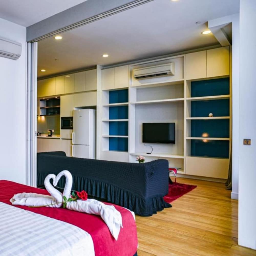 1 BEDROOM, SUPERIOR, SUITE