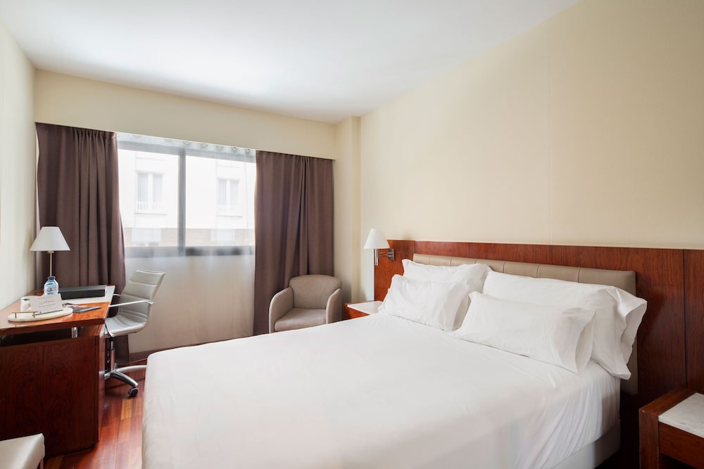 Nh Barcelona Entenza Hotel 9/47
