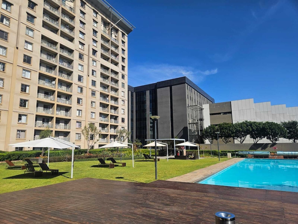 Sandton Executive Suites - Westpoint 5/70