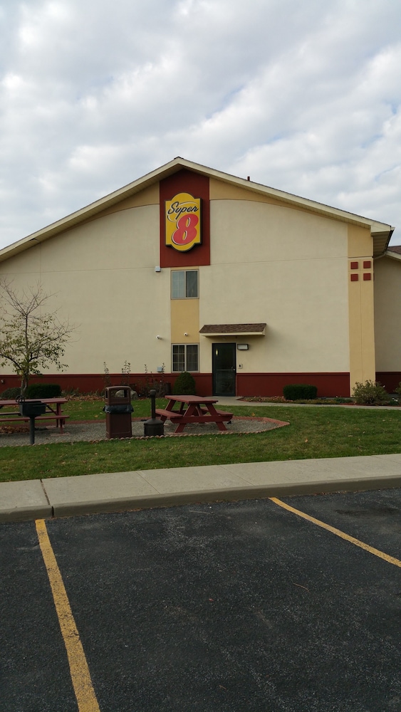 Super 8 By Wyndham Cobleskill Ny 29/29
