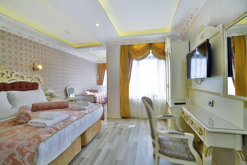 Nayla Palace 39/51