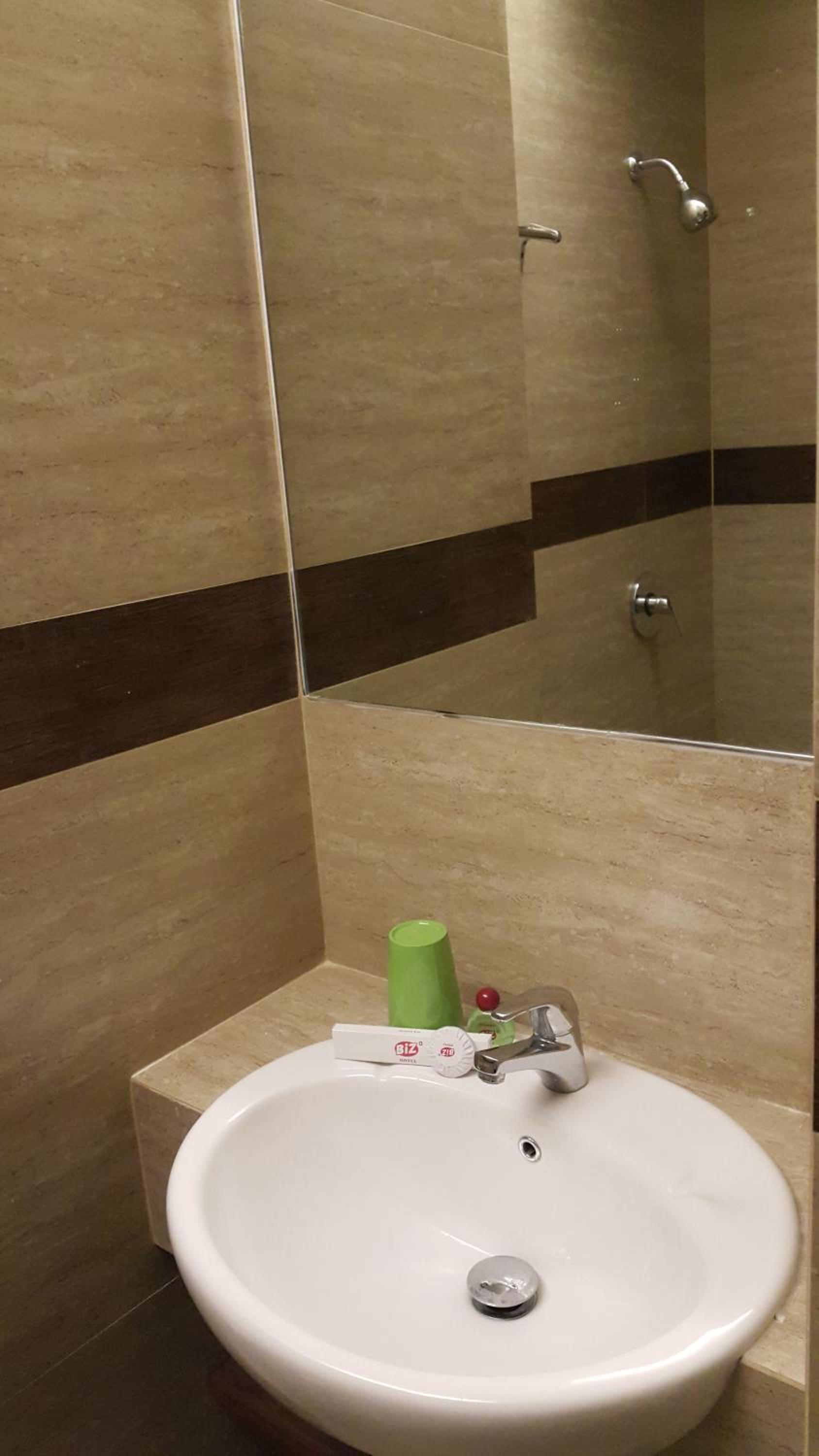 Biz Hotel Ambon 44/48