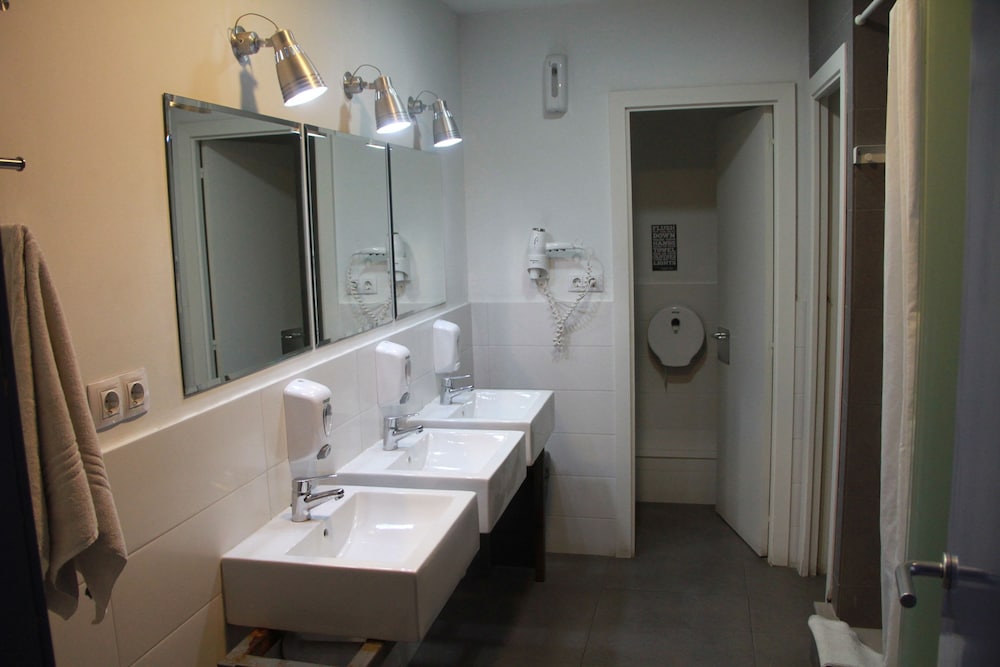 No Limit Hostel Central (Ex Ona Paseo De Gracia) 70/73
