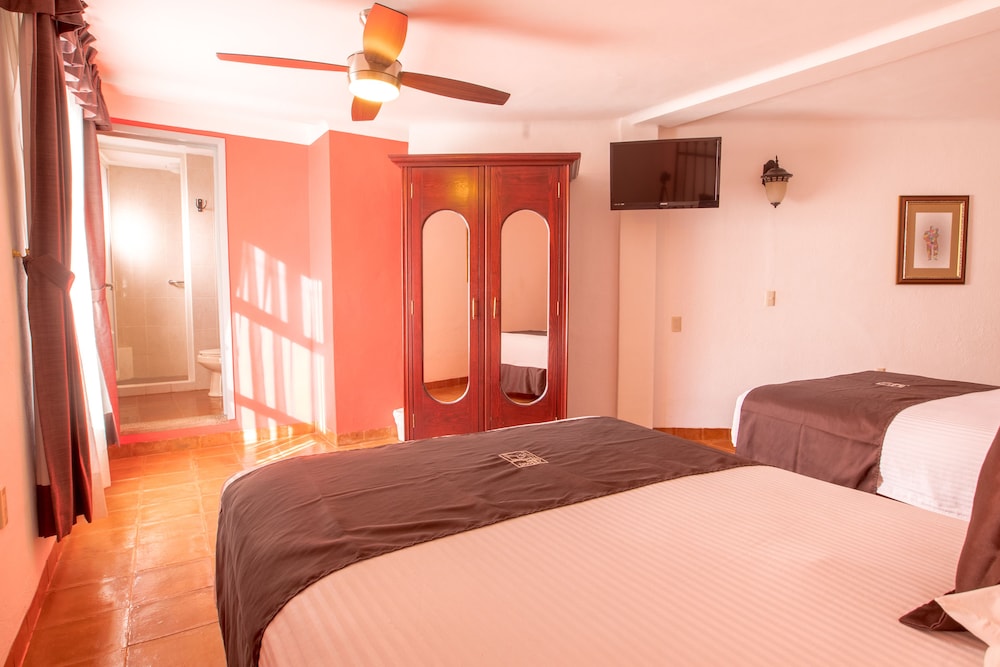 Hotel Real de Leyendas 21/41