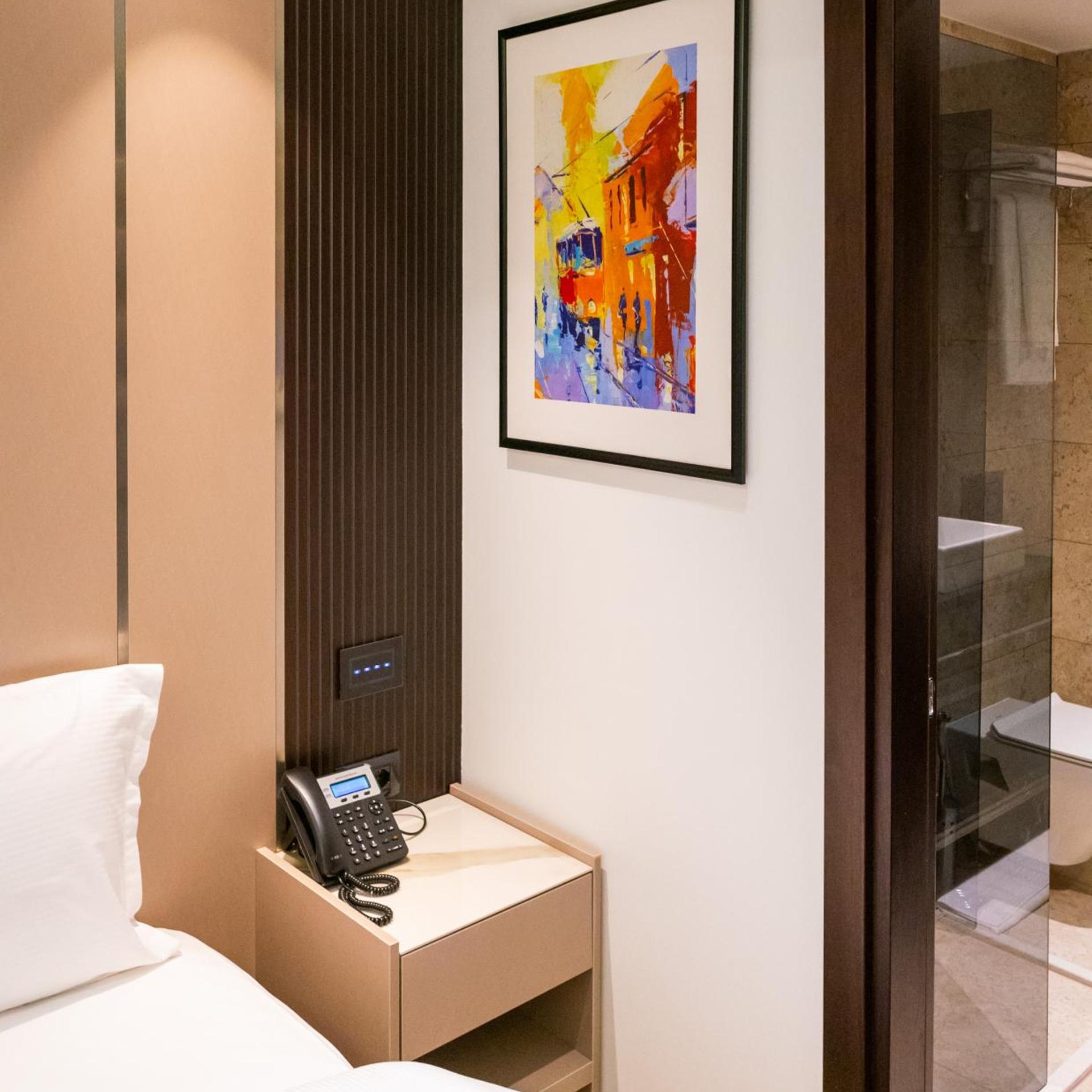 Emery Hotel Pristina 42/50