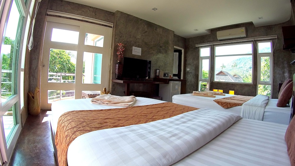 Silver Sands Beach Resort 19/100
