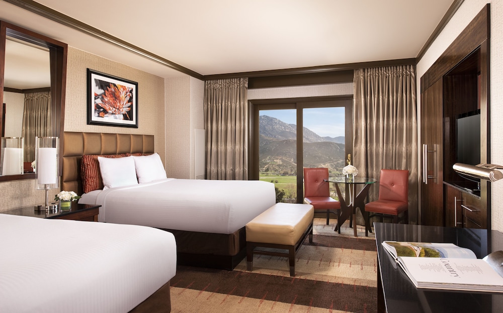 Resort, 2 Queen Beds, High Floor