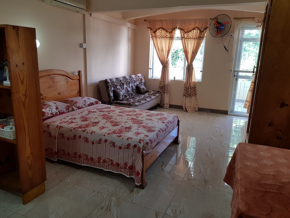 Pereybere Beach Apartments 16/83