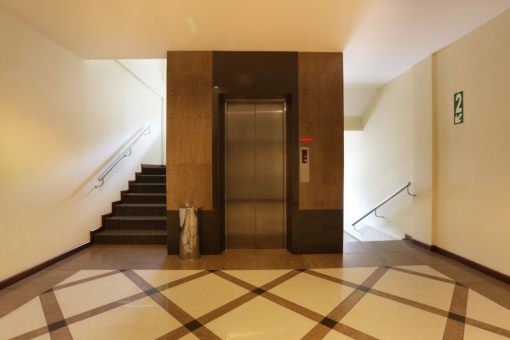 Triniti Hotel Batam photo2