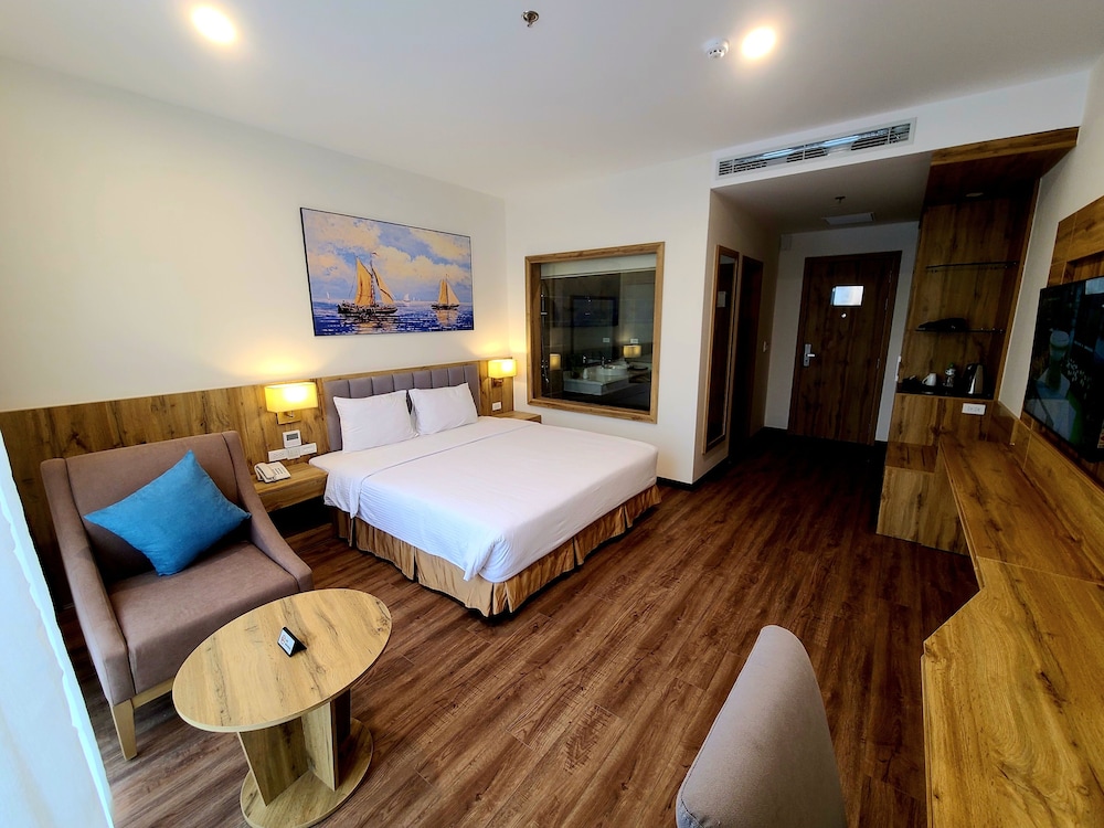 غرفة سوبيريور بسرير كينج، Muong Thanh Grand Cua Lo 3/4