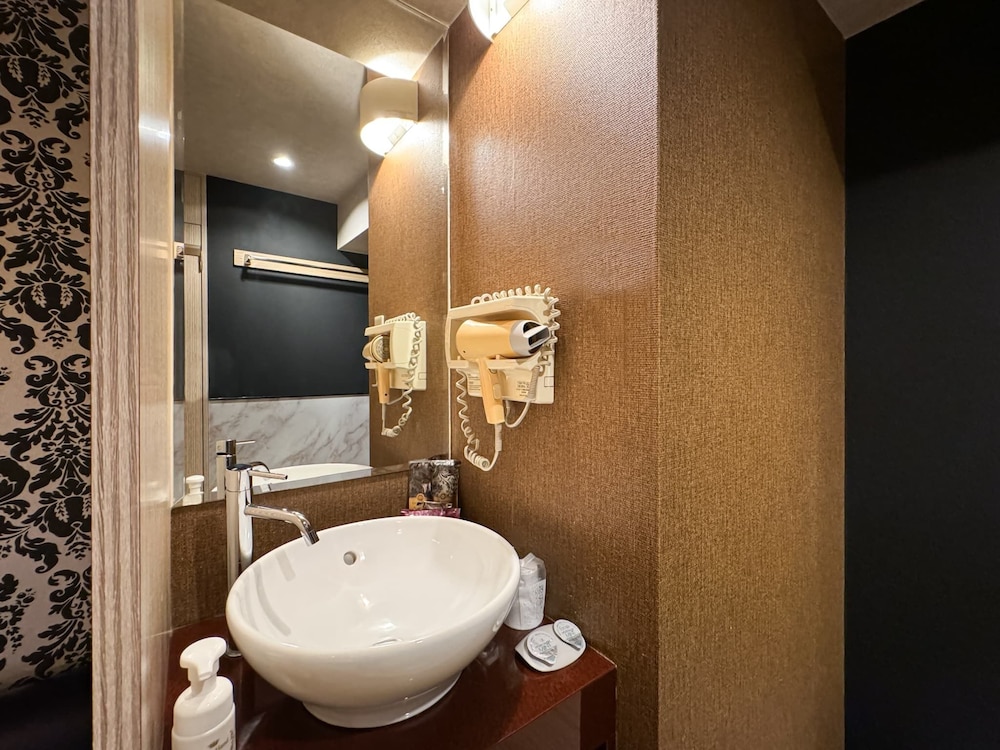 Hotel Century 44/49