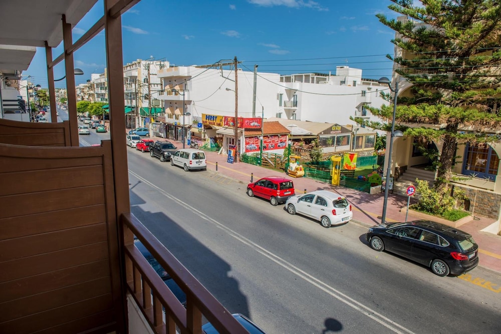 Velissarios Hotel 31/37
