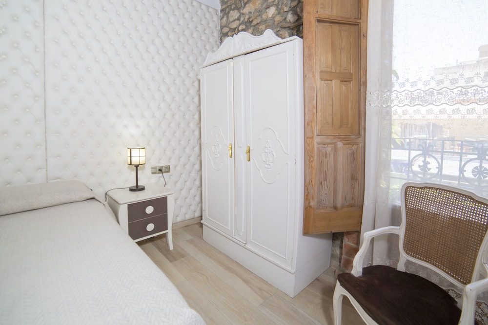 L'OTELET BY SWEET 44/44