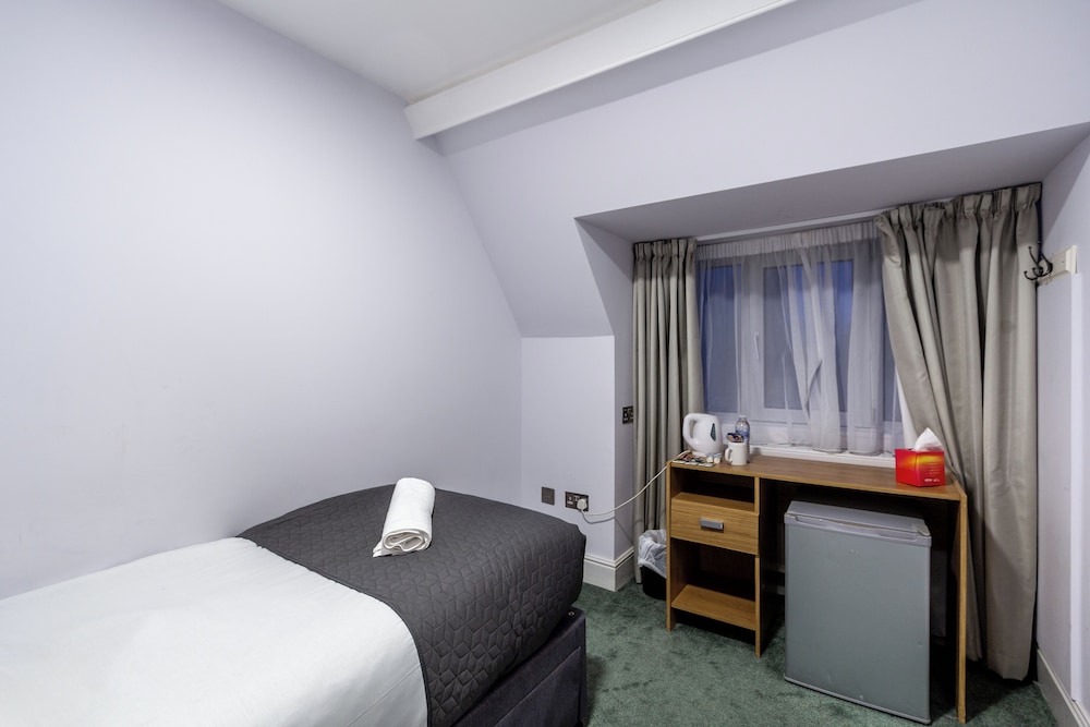 Gatwick Inn 28/53