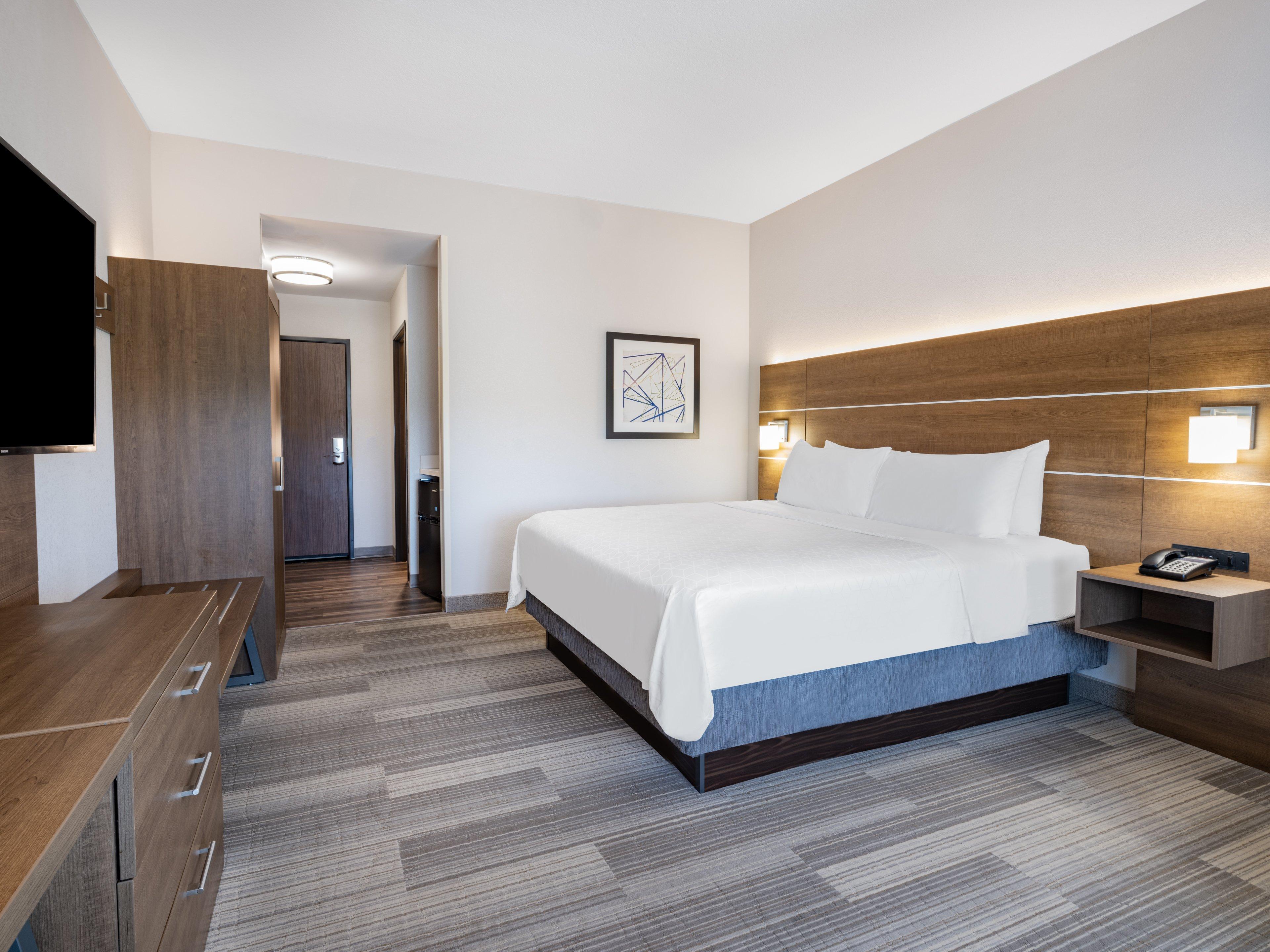 Standard, Queen Bed