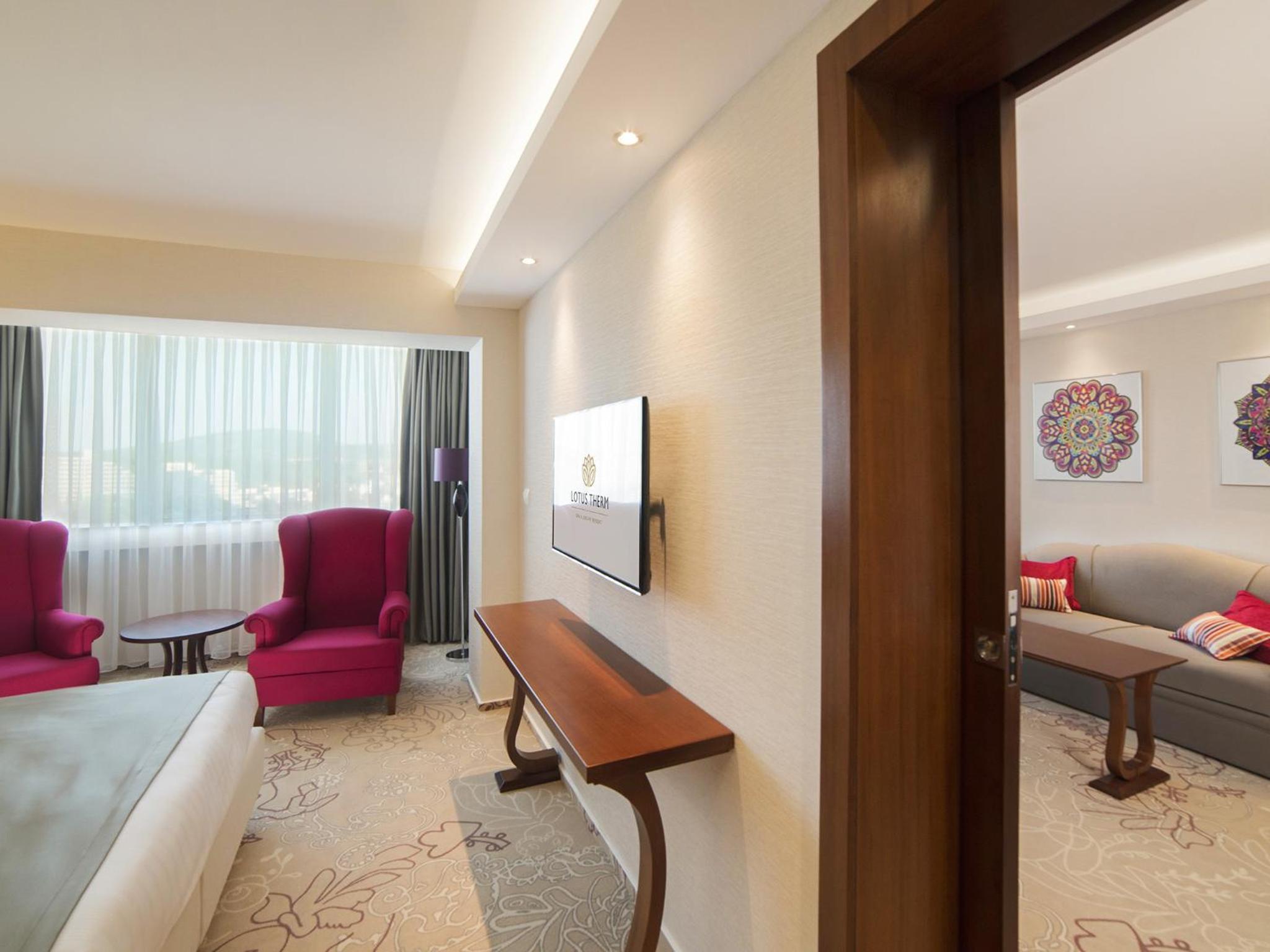 Lotus Them Spa Luxury Resort 28/50