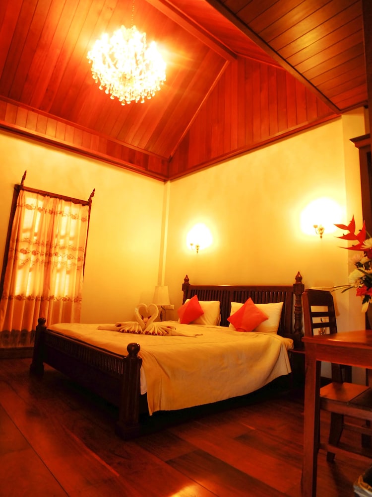 Muangthong Hotel 11/50