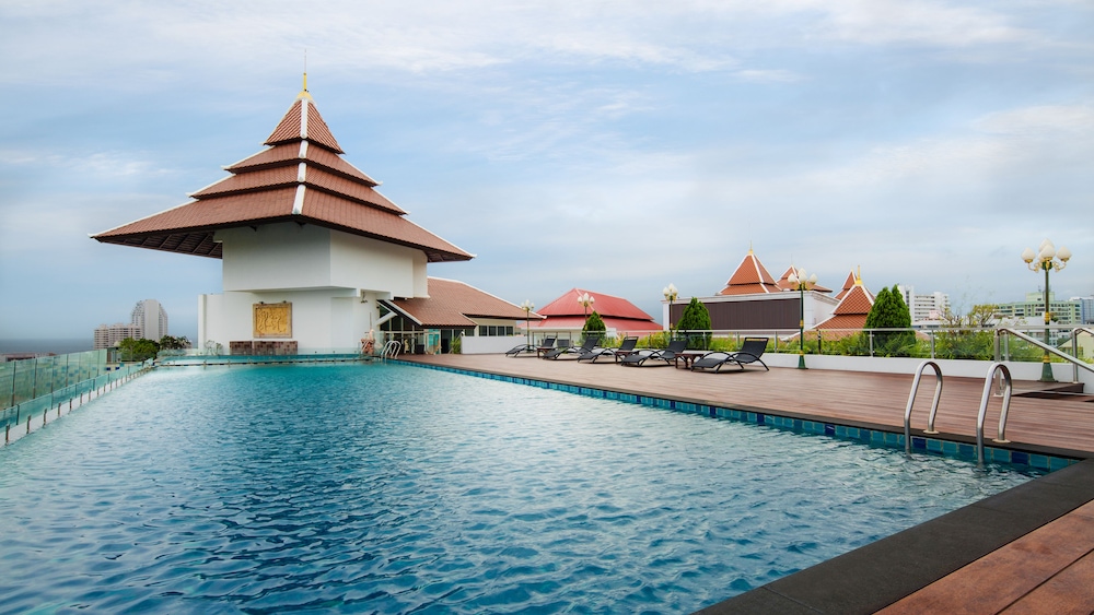 Aiyara Grand Hotel 74/77