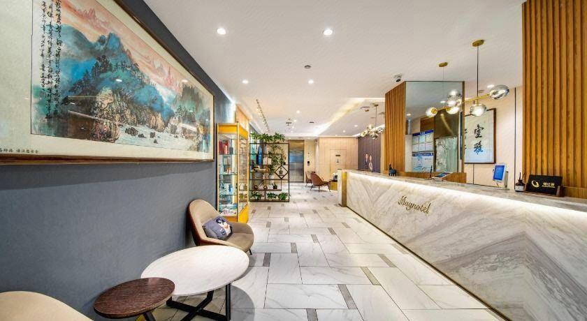 White Yulan Hotel (Xi'an Hangtiancheng Metro Station) 8/41