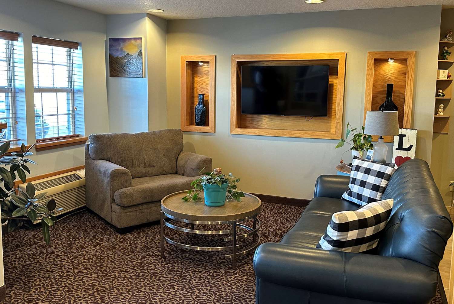 Microtel Inn & Suites Tomah 22/33