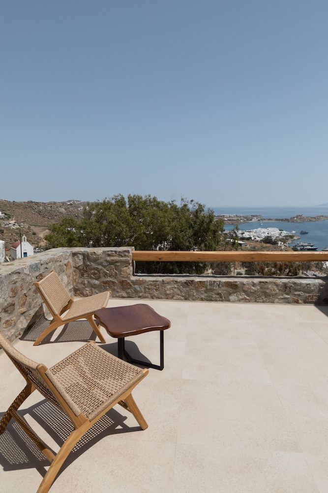 Calma Suites Mykonos 24/42