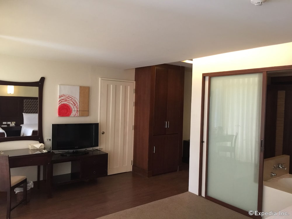 Coron Gateway Hotel Suites 30/50