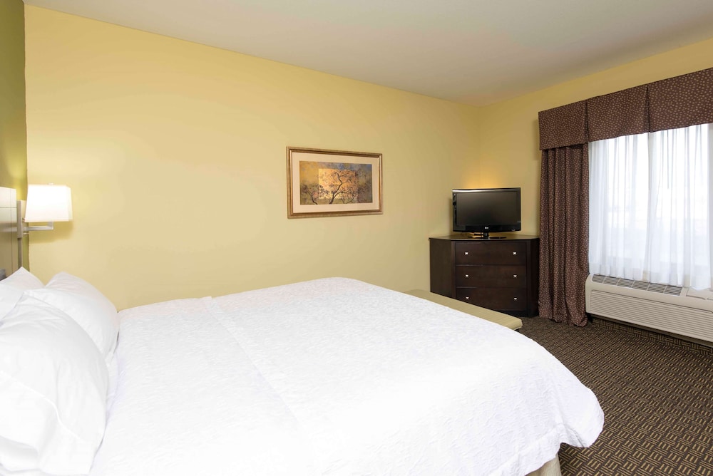 Hampton Inn & Suites Danville 15/42