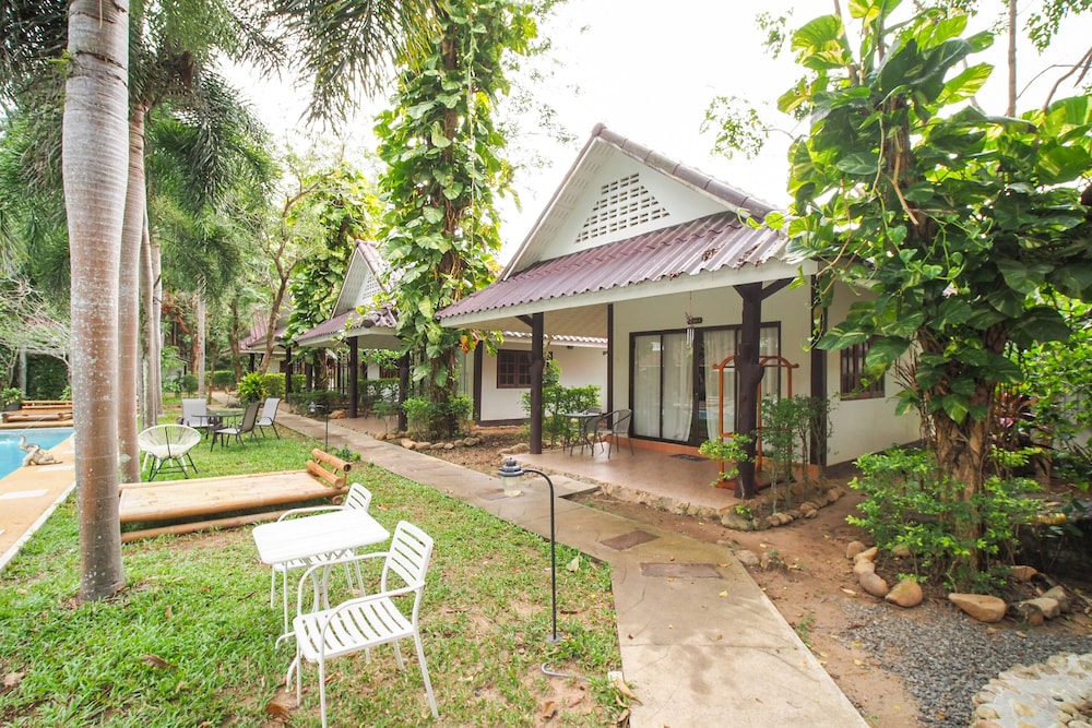 Capital O 834 Iyara Resort & Spa 17/25