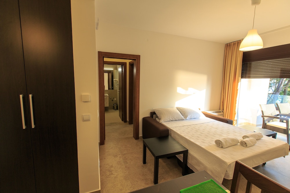 Apart Hotel Kuce Lekovica 16/50