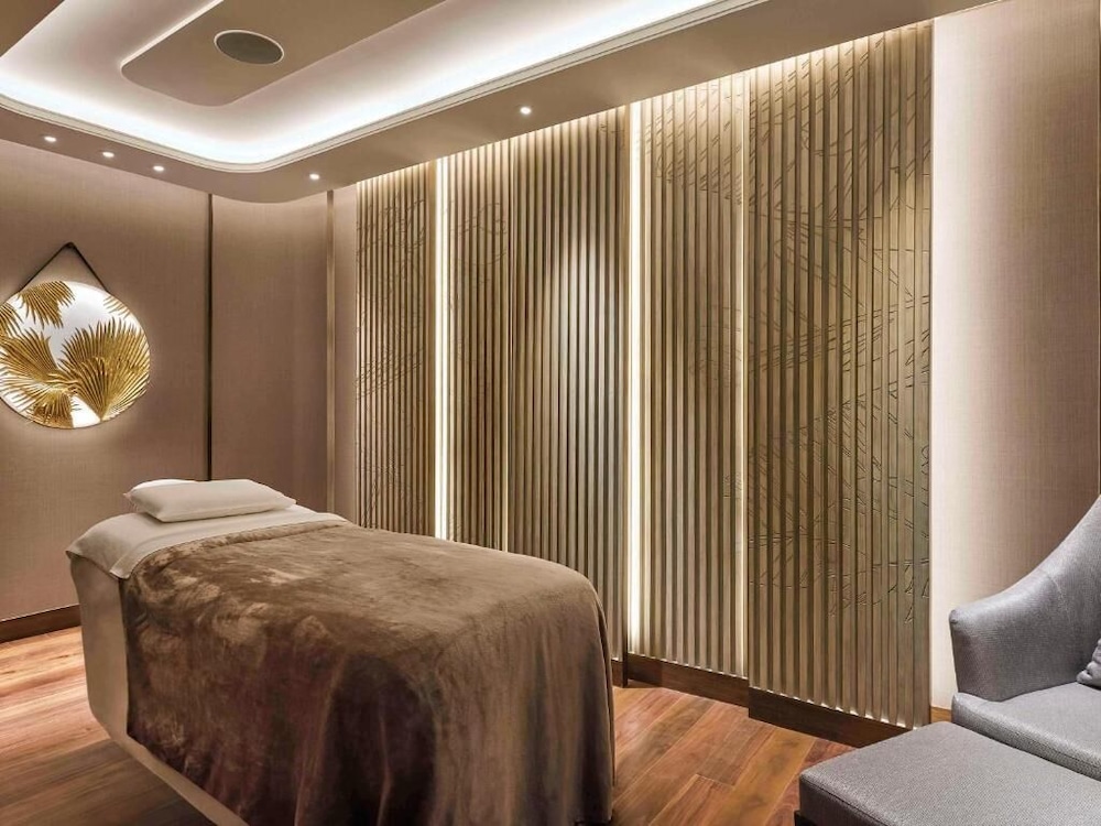 Swissotel Clark Philippines 33/60