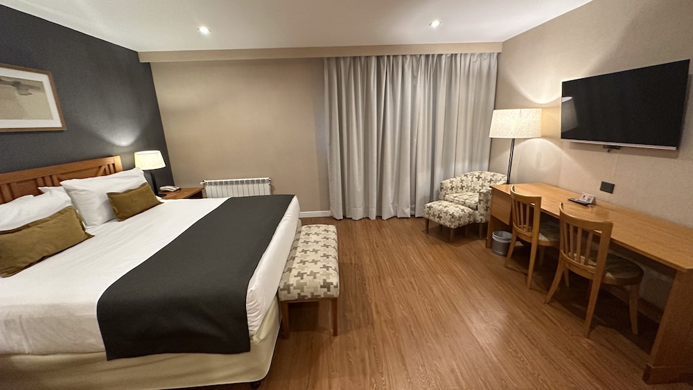 Canal Beagle Hotel 24/66