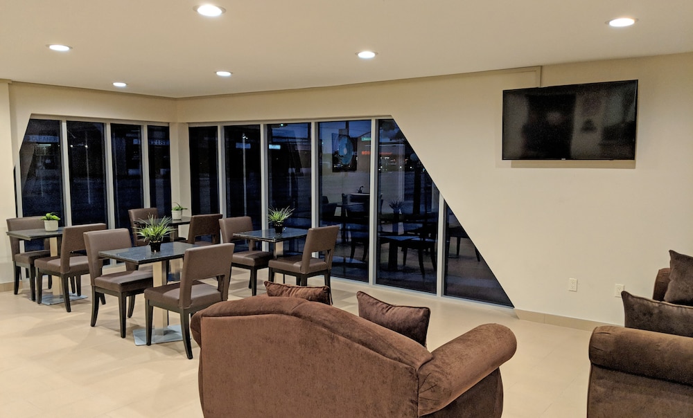 EPIC Hotel Pico Rivera 27/41