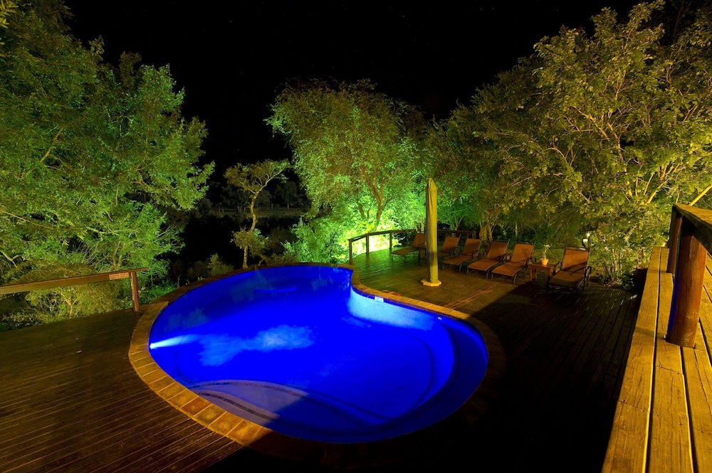 Elephant Plains Game Lodge 17/31