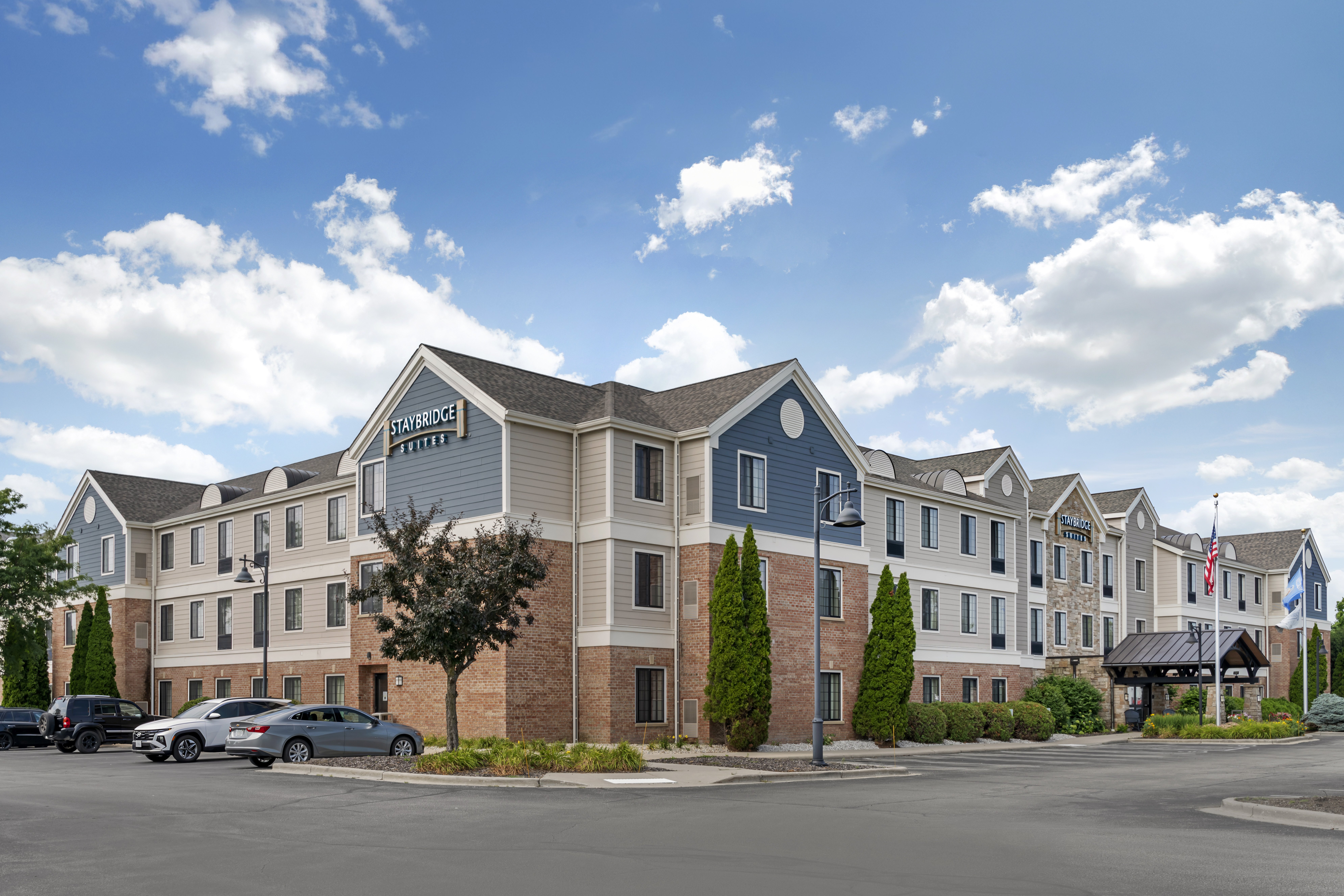 Staybridge Suites Milwaukee West-Oconomowoc 65/73