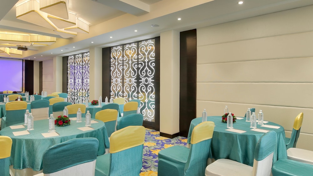 Golden Tulip Essential Jaipur 38/43