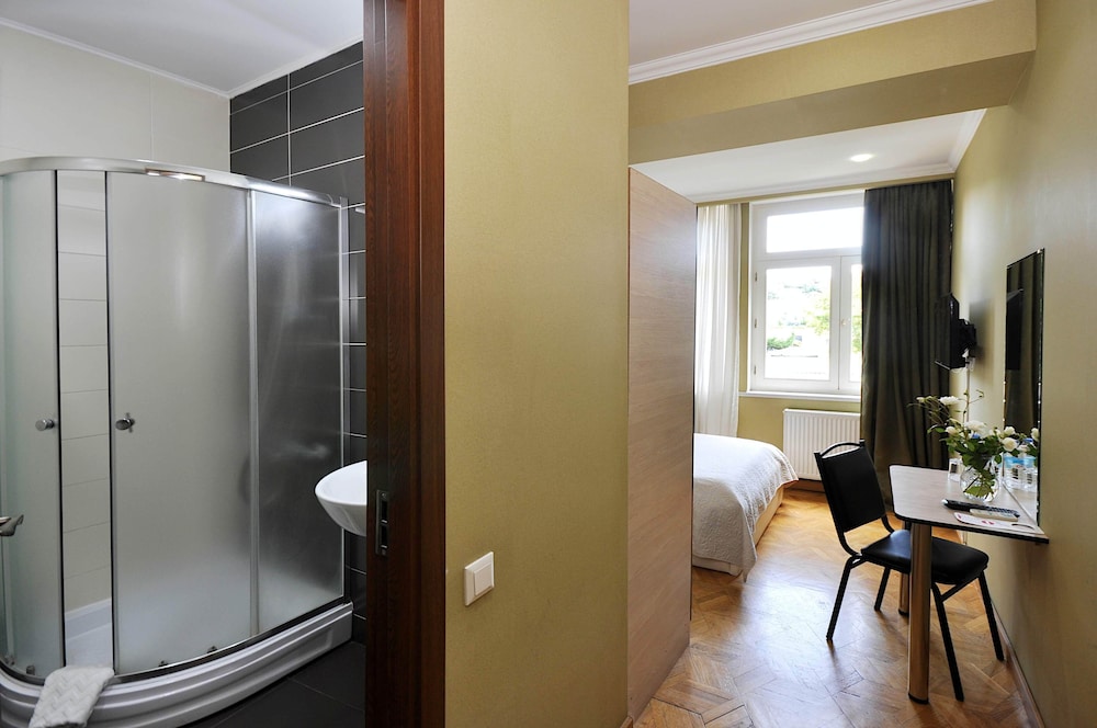 Hotel Frida 32/33