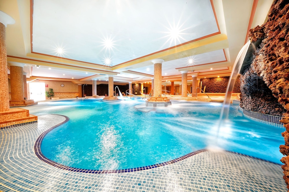 Bull Vital Suites & Spa Boutique Hotel 44/46