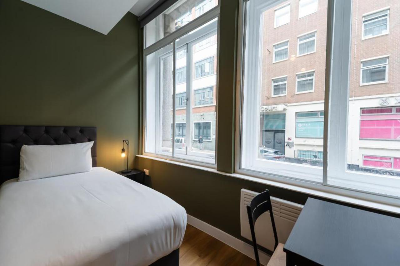 Room at 8 STANLEY STREET, LIVERPOOL