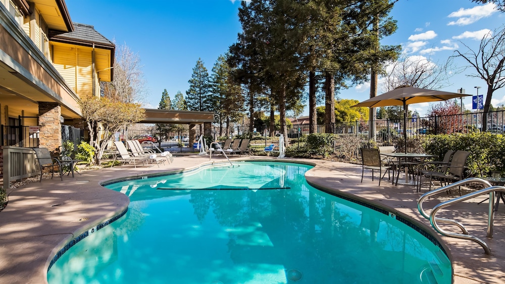 Best Western John Muir Inn 4/43
