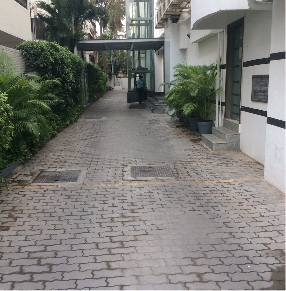 The Lotus Serviced Apartment Venkatraman Street 32/34