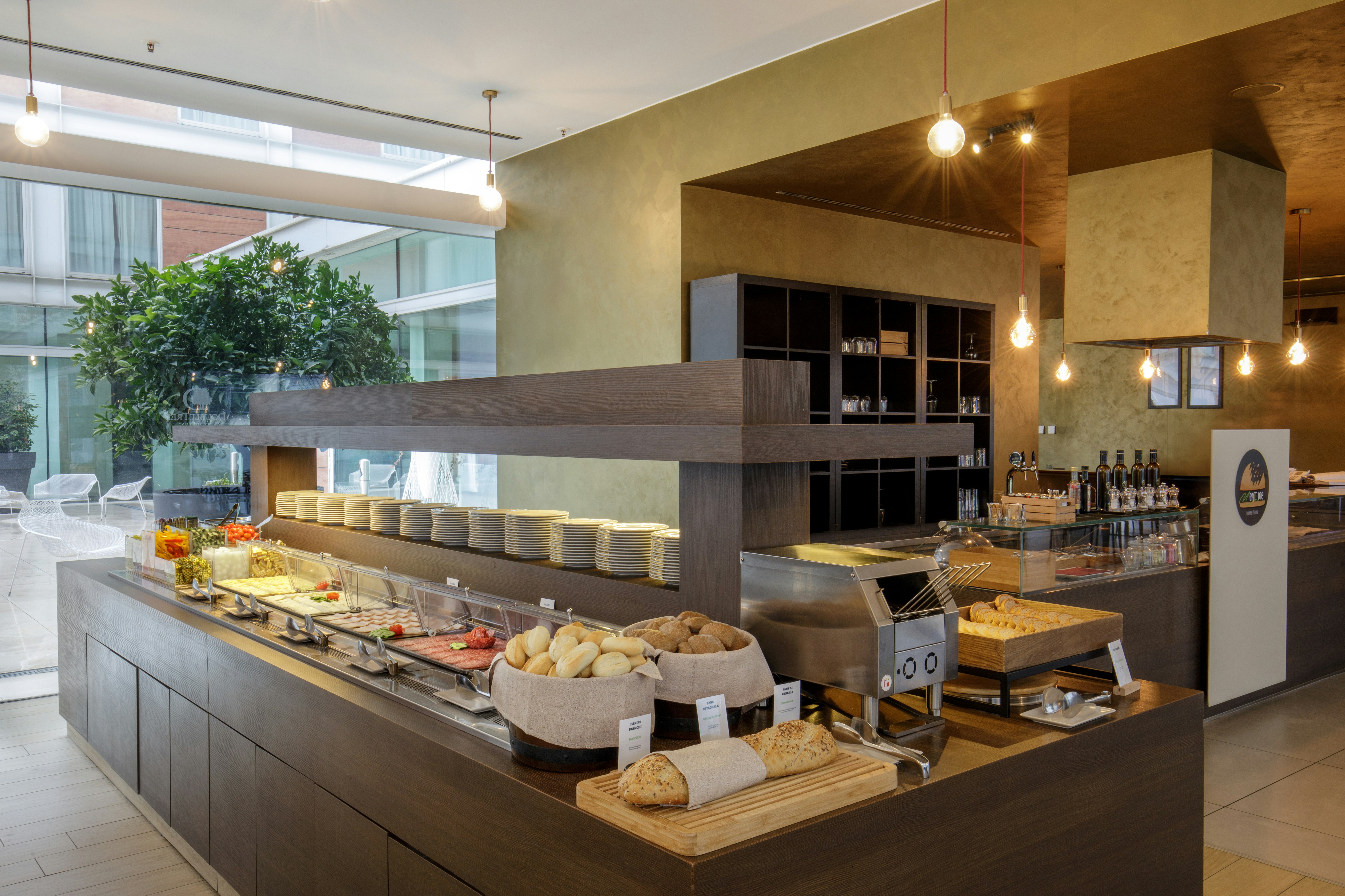 DOUBLETREE BY HILTON MILAN 34/83