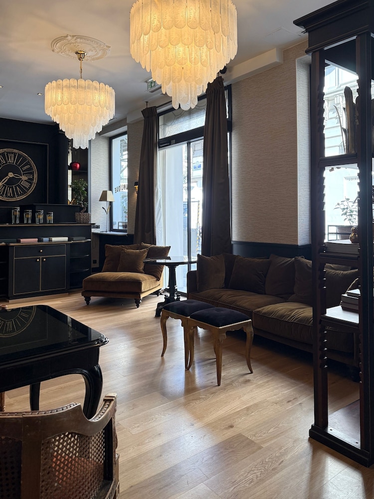 Hotel Gabriel Paris 47/64