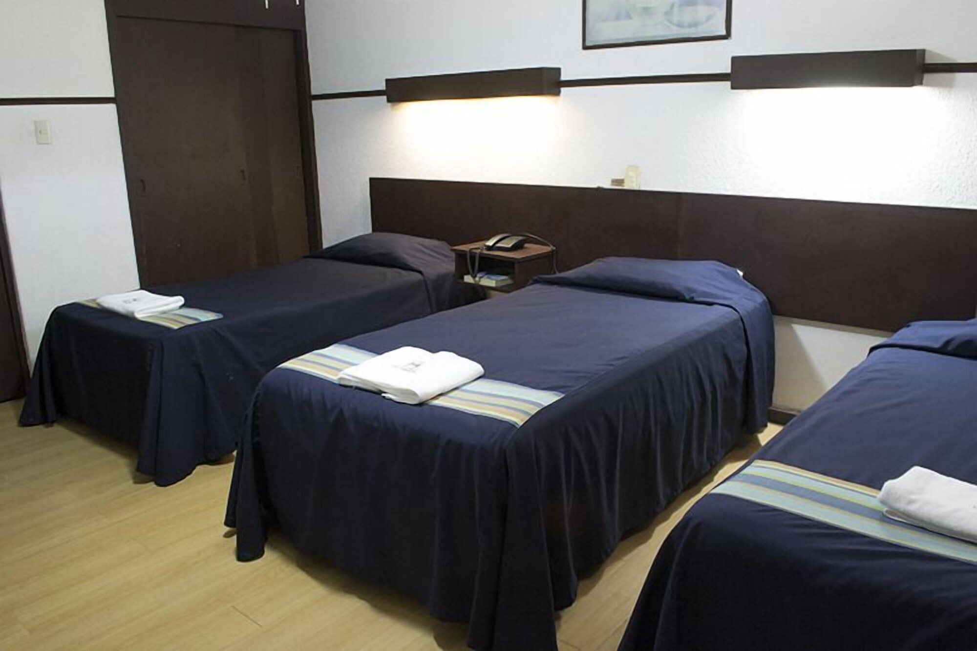 STANDARD, WITH EXTRA BED