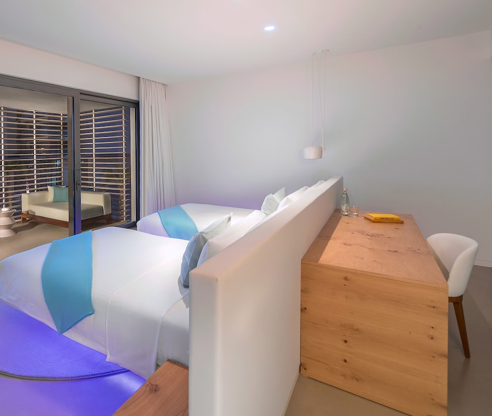 Nikki Beach Resort and Spa Dubai 40/81