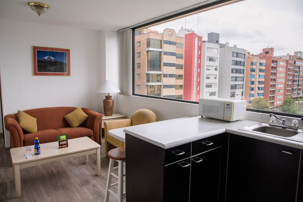 Stanford Suites 54/69